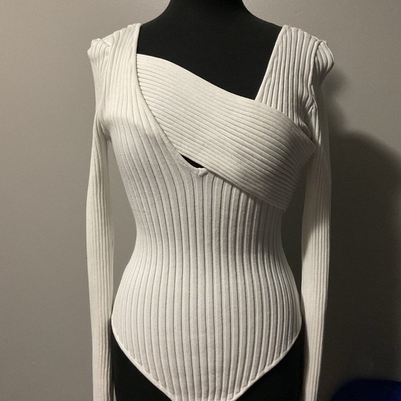 Hera Collection Tops - Hera collection White Ribbed Women's Top